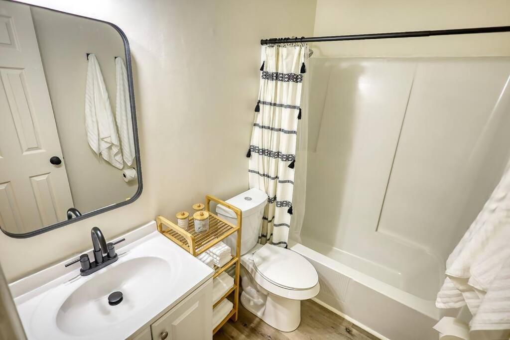The Bohemian 1/2 Mi From Covington Square Vila Exterior foto